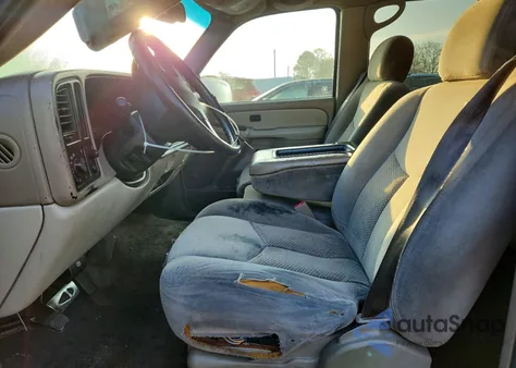 2003 Chevrolet Tahoe C1500 z USA, uszkodzony, nr VIN 1GNEC13V93R123216